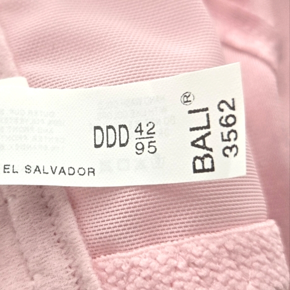 Bali 42DDD Mega Bra Bundle NWT - Picture 14 of 16